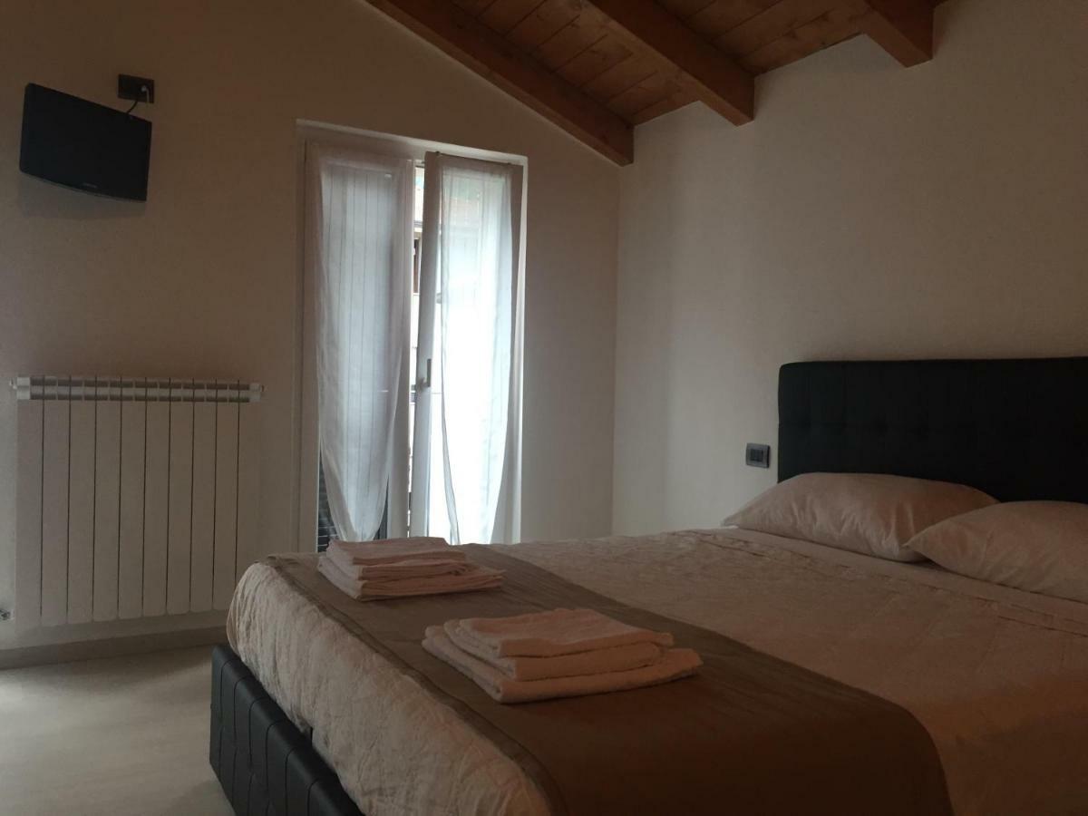 casa stefania Apartment Mandello del Lario Exterior foto
